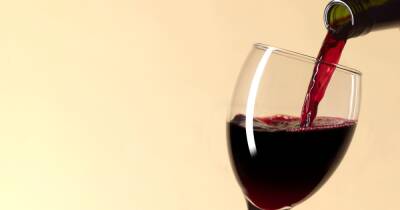 Drinking red wine could help fight the risk from Covid infection, study finds - dailyrecord.co.uk - Britain - county Frontier