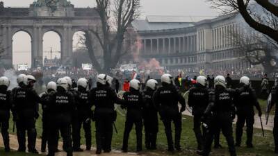 Clashes in Belgium as tens of thousands protest against Covid rules - rte.ie - Eu - city Brussels - Belgium - county Alexander