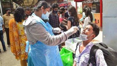 India's Covid cases likely to decline by mid-Feb, vaccination has lessen impact of third wave. Read here - livemint.com - city New Delhi - India - city Mumbai - city Delhi - city Kolkata