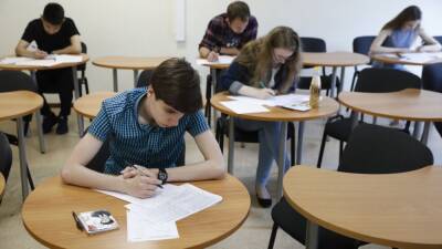 SAT exams go digital amidst changing college admissions landscape - fox29.com - city New York
