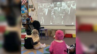 Martin Luther King-Junior - ‘A beautiful moment’: Kindergarteners embrace while learning about MLK - fox29.com - state Minnesota