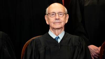 Supreme Court Justice Stephen Breyer retiring, AP sources say - fox29.com