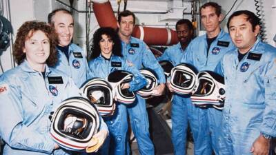 NASA honors fallen heroes with Day of Remembrance, 36 years since Challenger explosion - fox29.com - city Columbia