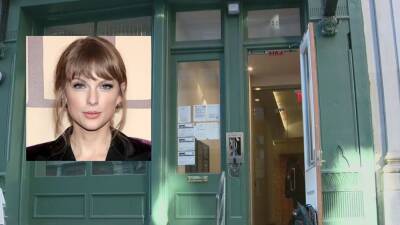 Taylor Swift - Man crashes into Taylor Swift's building, rips out intercom, attempts to get in, police say - fox29.com - New York - city New York - state Virginia - city Downtown