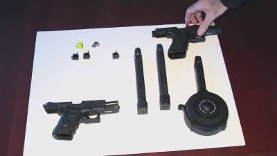 Gordon Taylor - Weapon used in Houston police shootout was illegally-modified machine gun - fox29.com - city Houston