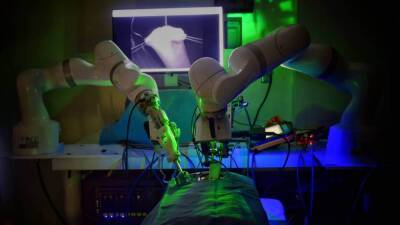 Johns Hopkins - Robot performs 1st abdominal surgery without human help - fox29.com - Usa