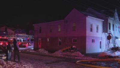 Cause of row home fire in Trenton that injured 2 under investigation - fox29.com - city Trenton