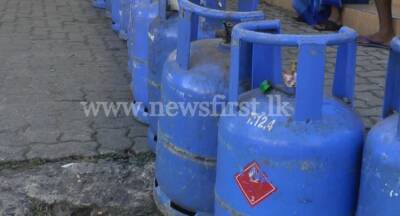 Gas Queues : NO practical mechanism for distribution - newsfirst.lk - Sri Lanka