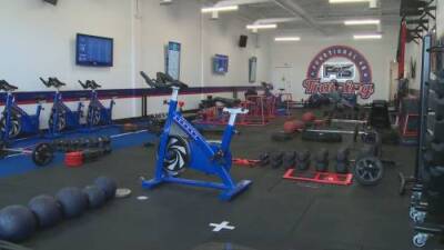 Some Ontario gyms claim exemption and will open again - globalnews.ca - city Ontario