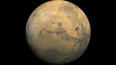 Ancient Mars may have been teeming with underground microbes, study suggests - fox29.com - France