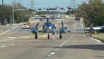 Plane makes emergency landing on Dallas road; no injuries reported - fox29.com - state Texas - county Snyder - county Dallas