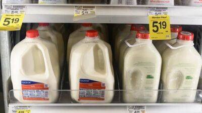New trend has teens dumping out milk in grocery stores - fox29.com - Britain - Washington