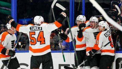 Carter Hart - Flyers beat Lightning 3-2 for 3rd straight comeback victory - fox29.com - county Bay - city Tampa, county Bay