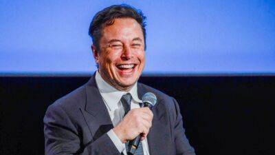Elon Musk - Trading of Twitter shares halted over report Elon Musk has bid to buy company - fox29.com - New York - San Francisco - state Delaware - Norway