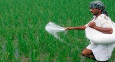 Mahinda Amaraweera - Agriculture Ministry to import 25,000 MT urea for Maha Season - newsfirst.lk