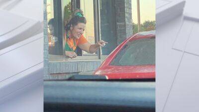 Starbucks barista appears to pray with customer at drive-thru - fox29.com - state Florida - state Arkansas