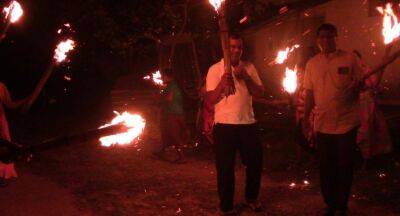 Fishermen light torches in protest against electricity tariff hike - newsfirst.lk