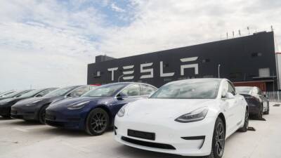 Tesla recalls nearly 54K 'Full Self-Driving' cars over vehicles running stop signs - fox29.com - China - city Detroit - city Shanghai