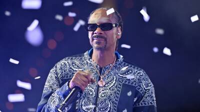 Snoop Dogg - Snoop Dogg takes over Death Row Records, label that launched his career - fox29.com - Los Angeles - state Kentucky - county Lexington