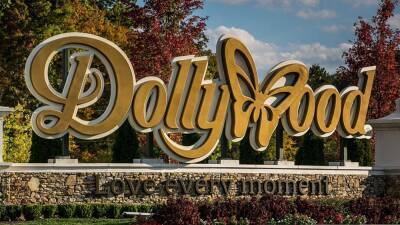 Dollywood offers to pay tuition for employees - fox29.com - state Tennessee