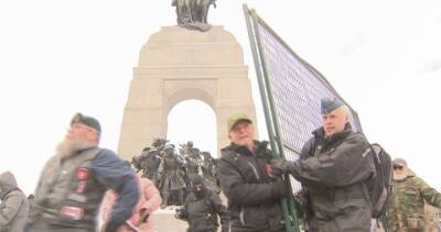 Abigail Bimman - Convoy protesters tear down fence protecting National War Memorial - globalnews.ca - Canada - city Ottawa - Ottawa