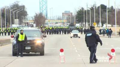 Trucker protests: Police remove blockade in Windsor, Ont. make arrest - globalnews.ca - county Windsor