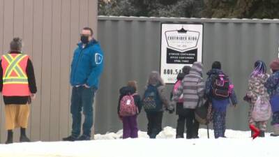 Alberta students return to class with no mask mandate - globalnews.ca