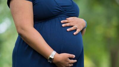 COVID-19 vaccines in pregnant women may protect newborns, study shows - fox29.com - Britain - city Atlanta