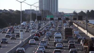 J.Blue - US cities with the worst traffic congestion, according to GPS data - fox29.com - New York - Usa - city New York - Los Angeles - state California - San Francisco - city Seattle - state New Jersey - city Chicago - city Honolulu - city Baton Rouge - county Berkeley