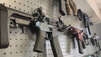 Gavin Newsom - California bill would allow private citizens to enforce weapons ban - fox29.com - state California - state Texas - city Sacramento