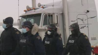 Jason Kenney - RCMP begin taking action on trucker blockade near Alberta-Montana border - globalnews.ca - state Montana