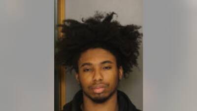 Man arrested for armed robbery while fleeing on bike, police say - fox29.com - Turkey