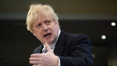 Boris Johnson - Patrick Vallance - Chris Whitty - UK cabinet meeting delayed to finalise Covid plans - rte.ie - Britain - county Johnson