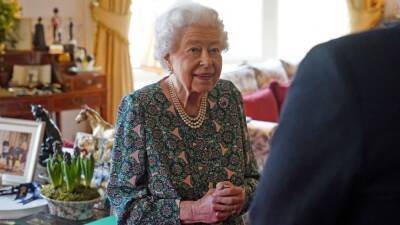 queen Elizabeth - Elizabeth Ii II (Ii) - prince Charles - Queen Elizabeth Cancels Virtual Duties While Battling COVID-19 - etonline.com - Britain - city Sandringham - county Charles