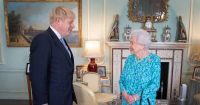 Boris Johnson - Royal Family - Windsor Castle - Queen holds weekly phone call with Boris Johnson as she undertakes 'light duties' amid Covid-19 - ok.co.uk