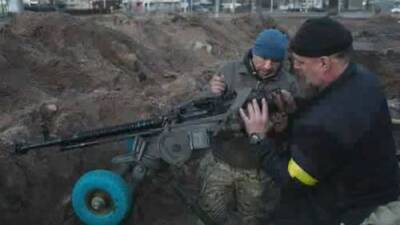 Volodymyr Zelenskyy - Russia advances into Kyiv as Ukraine’s capital prepares to defend itself - globalnews.ca - Russia - Ukraine