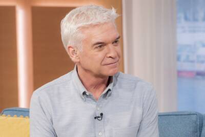 Phillip Schofield - Josie Gibson - Phillip Schofield reveals health update after positive Covid test throws Dancing on Ice into chaos - thesun.co.uk - parish Vernon