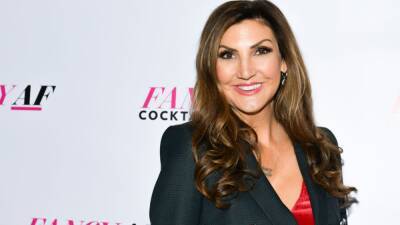 Comedian Heather McDonald collapses, fractures skull during set in Tempe, Arizona - fox29.com - Los Angeles - state California - county Orange - state Arizona - city Sandoval - city Hollywood, state California