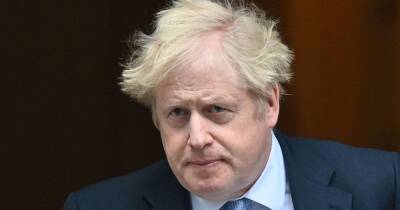 Boris Johnson - Boris Johnson could end Covid curbs to self-isolate a month early in new plan - dailystar.co.uk - Britain