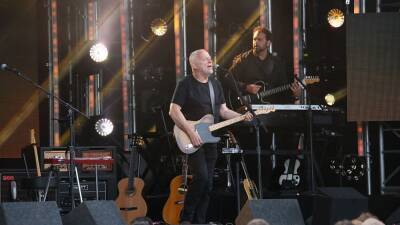 Vladimir Putin - Amid Ukraine invasion, Pink Floyd, David Gilmour remove music from streaming platforms in Russia and Belarus - fox29.com - Russia - Belarus - Ukraine