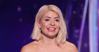 Holly Willoughby - Phillip Schofield - Stephen Mulhern - Holly Willoughby pulls out of Dancing on Ice show as she tests positive for Covid-19 - ok.co.uk