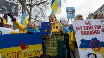 Boris Johnson - 21 Ukrainian children with cancer safely flown to UK to receive ‘life-saving care’ - fox29.com - Britain - city Southampton - Russia - Poland - Ukraine