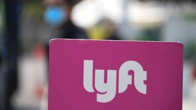 Lyft follows Uber in adding fuel surcharge to rides amid high gas prices - fox29.com - Los Angeles - state California - city Los Angeles, state California