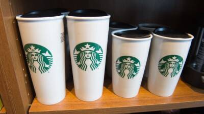 Starbucks to phase out single-use cups in favor of reusable mugs - fox29.com - South Korea - Japan - Singapore - Canada - city Seoul - city Seattle - city London