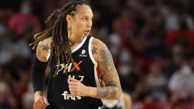 Brittney Griner - Phoenix Mercury's Brittney Griner to be detained in Russia until May: report - fox29.com - Washington - Russia - Ukraine - city Moscow, Russia