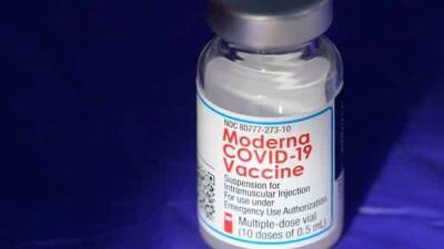 Moderna seeks FDA approval to authorise 4th shot of Covid vaccine as a booster - livemint.com - Usa - India - Israel