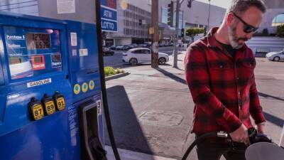 Gas prices could continue to fall, but California won't see much relief: expert - fox29.com - state California - Russia - Los Angeles, state California - city Los Angeles, state California - county Westchester - Ukraine
