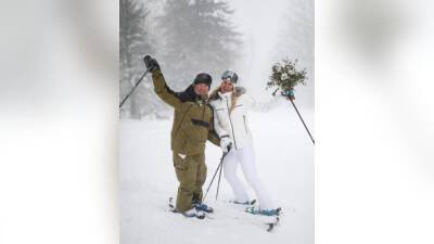Skiers marry on Vermont mountain amid major snowstorm - fox29.com - state Vermont - state Virginia - Peru - city Burlington