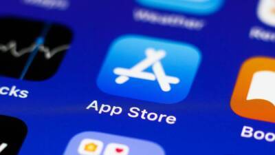 Jakub Porzycki - Apple Maps, iTunes and other apps experiencing outages - fox29.com - Poland