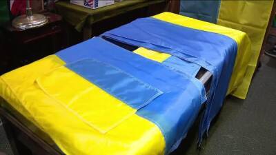 Old City flag shop searching for sewers to help business keep up with demand for Ukrainian flags - fox29.com - Russia - city Philadelphia - Ukraine - city Old